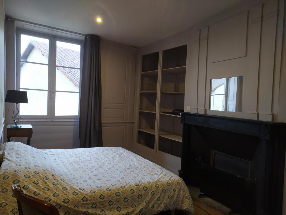 Hotel La Rapiette de Noblat à Saint-Léonard-de-Noblat Extérieur photo