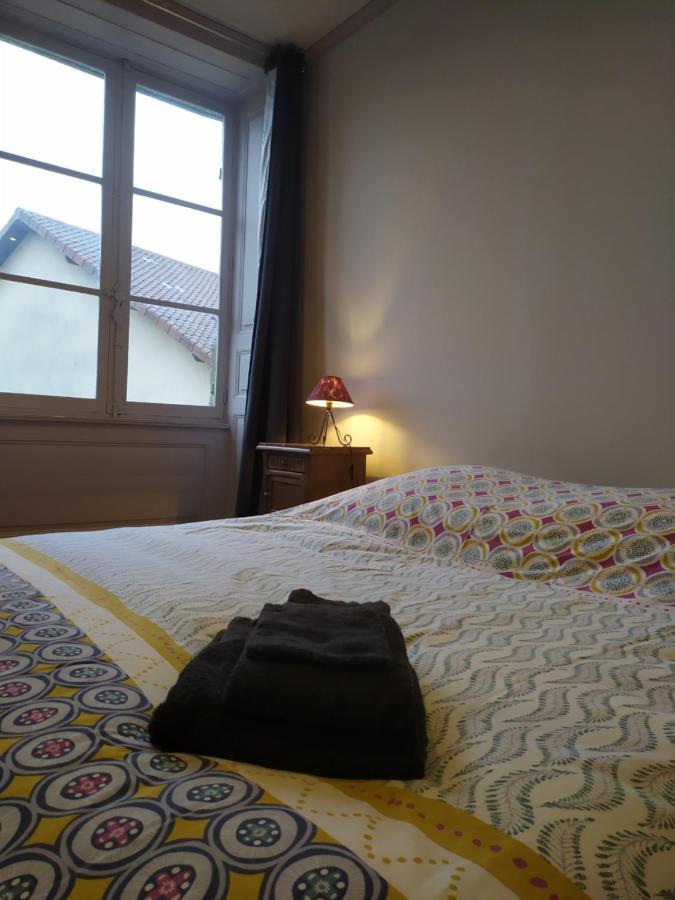 Hotel La Rapiette de Noblat à Saint-Léonard-de-Noblat Extérieur photo