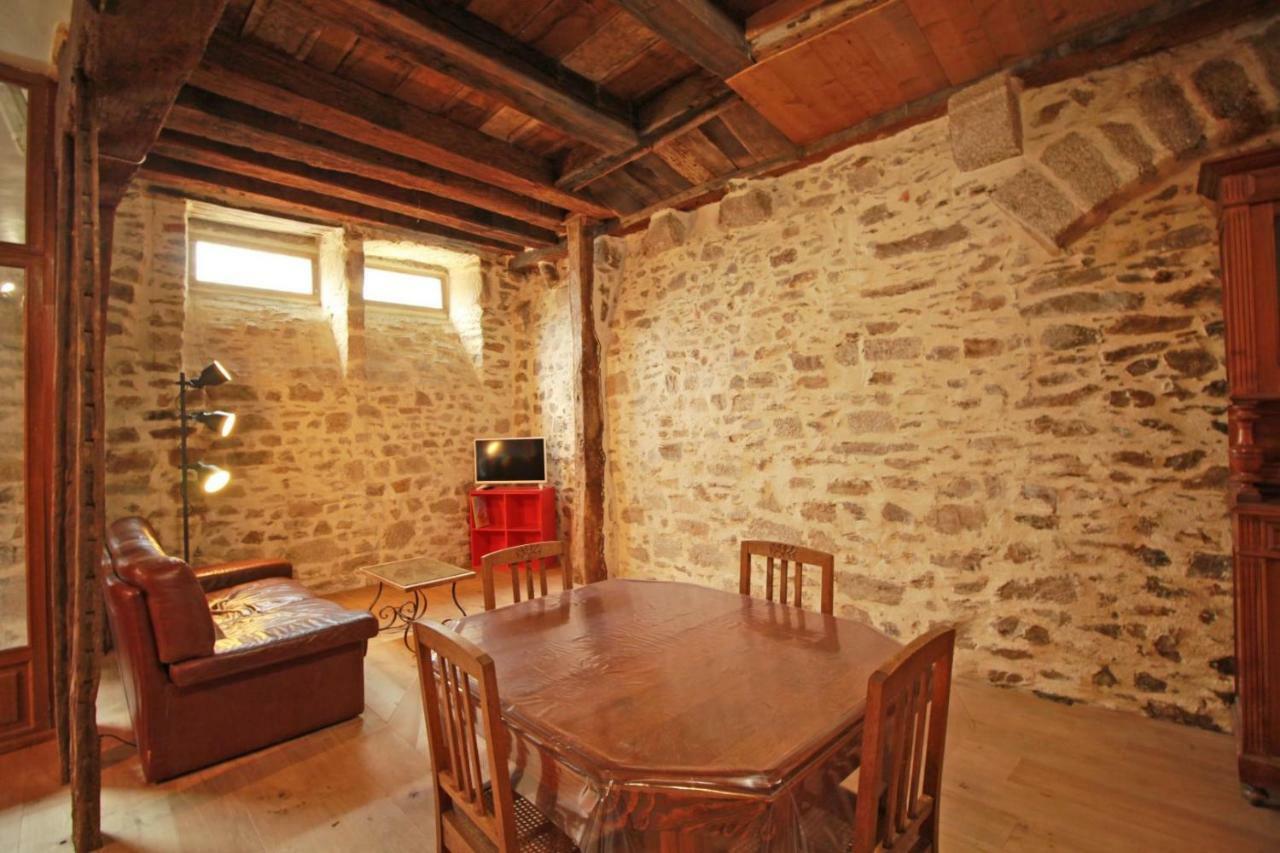 Hotel La Rapiette de Noblat à Saint-Léonard-de-Noblat Extérieur photo