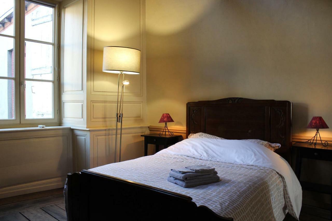 Hotel La Rapiette de Noblat à Saint-Léonard-de-Noblat Extérieur photo